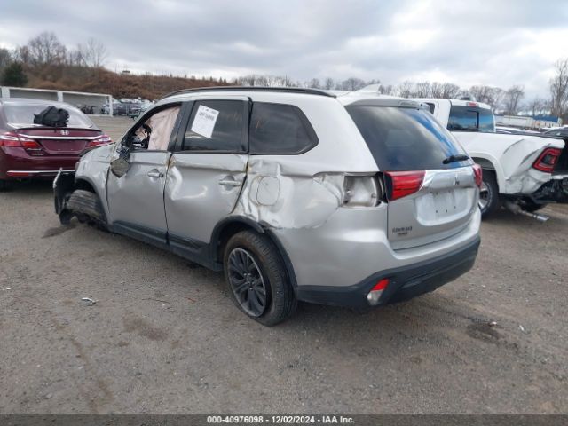 Photo 2 VIN: JA4AD3A36KZ031457 - MITSUBISHI OUTLANDER 