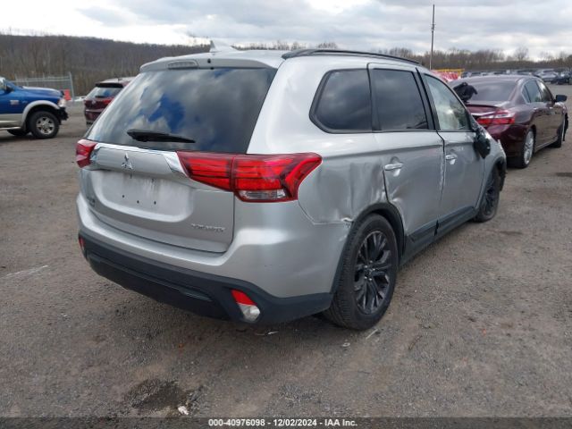 Photo 3 VIN: JA4AD3A36KZ031457 - MITSUBISHI OUTLANDER 