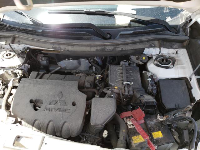 Photo 6 VIN: JA4AD3A36KZ048923 - MITSUBISHI OUTLANDER 