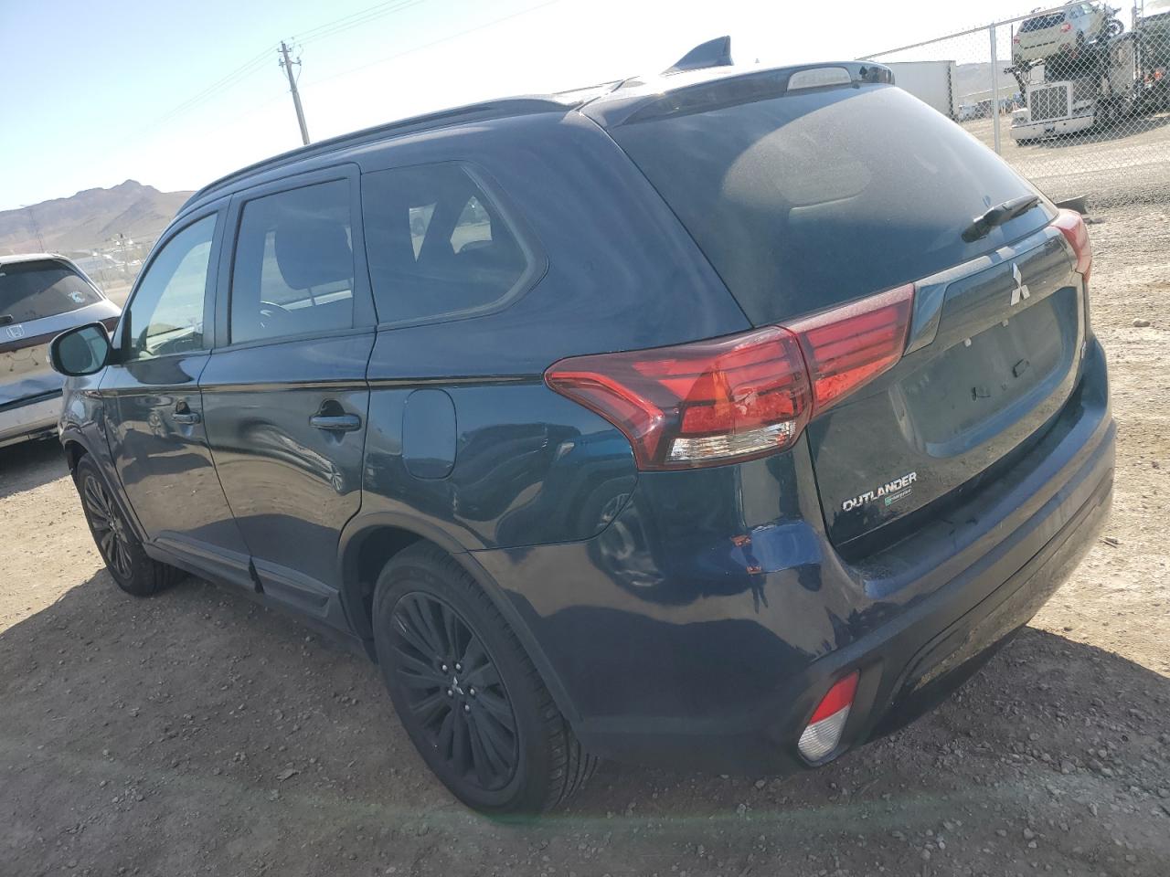 Photo 1 VIN: JA4AD3A36LZ037549 - MITSUBISHI OUTLANDER 