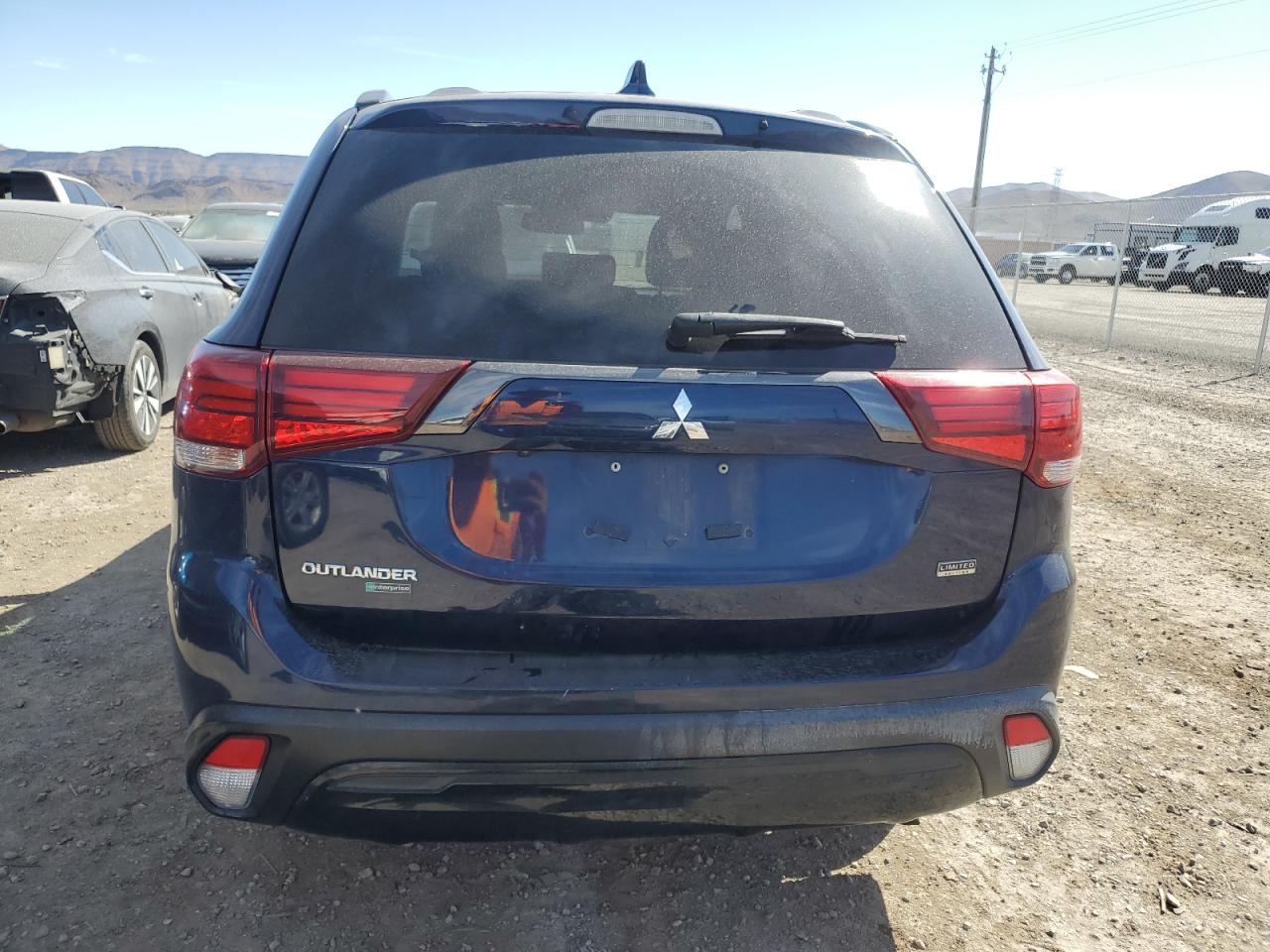 Photo 5 VIN: JA4AD3A36LZ037549 - MITSUBISHI OUTLANDER 