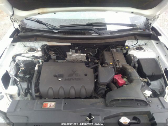 Photo 9 VIN: JA4AD3A37EZ006913 - MITSUBISHI OUTLANDER 