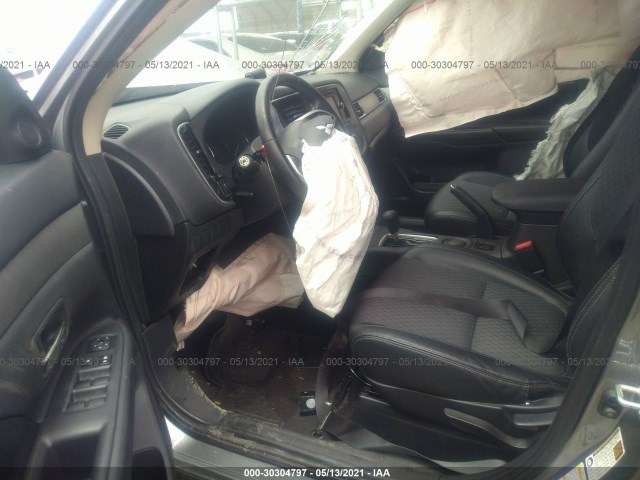 Photo 4 VIN: JA4AD3A37FZ003303 - MITSUBISHI OUTLANDER 