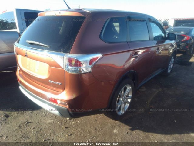 Photo 3 VIN: JA4AD3A37FZ006895 - MITSUBISHI OUTLANDER 