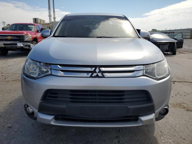 Photo 4 VIN: JA4AD3A37FZ011983 - MITSUBISHI OUTLANDER 