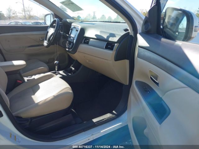 Photo 4 VIN: JA4AD3A37GZ003870 - MITSUBISHI OUTLANDER 