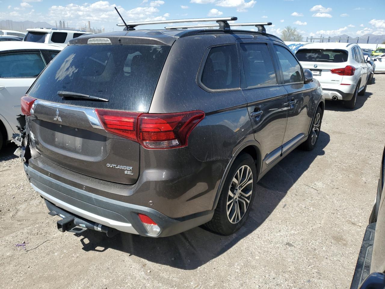 Photo 2 VIN: JA4AD3A37GZ045763 - MITSUBISHI OUTLANDER 