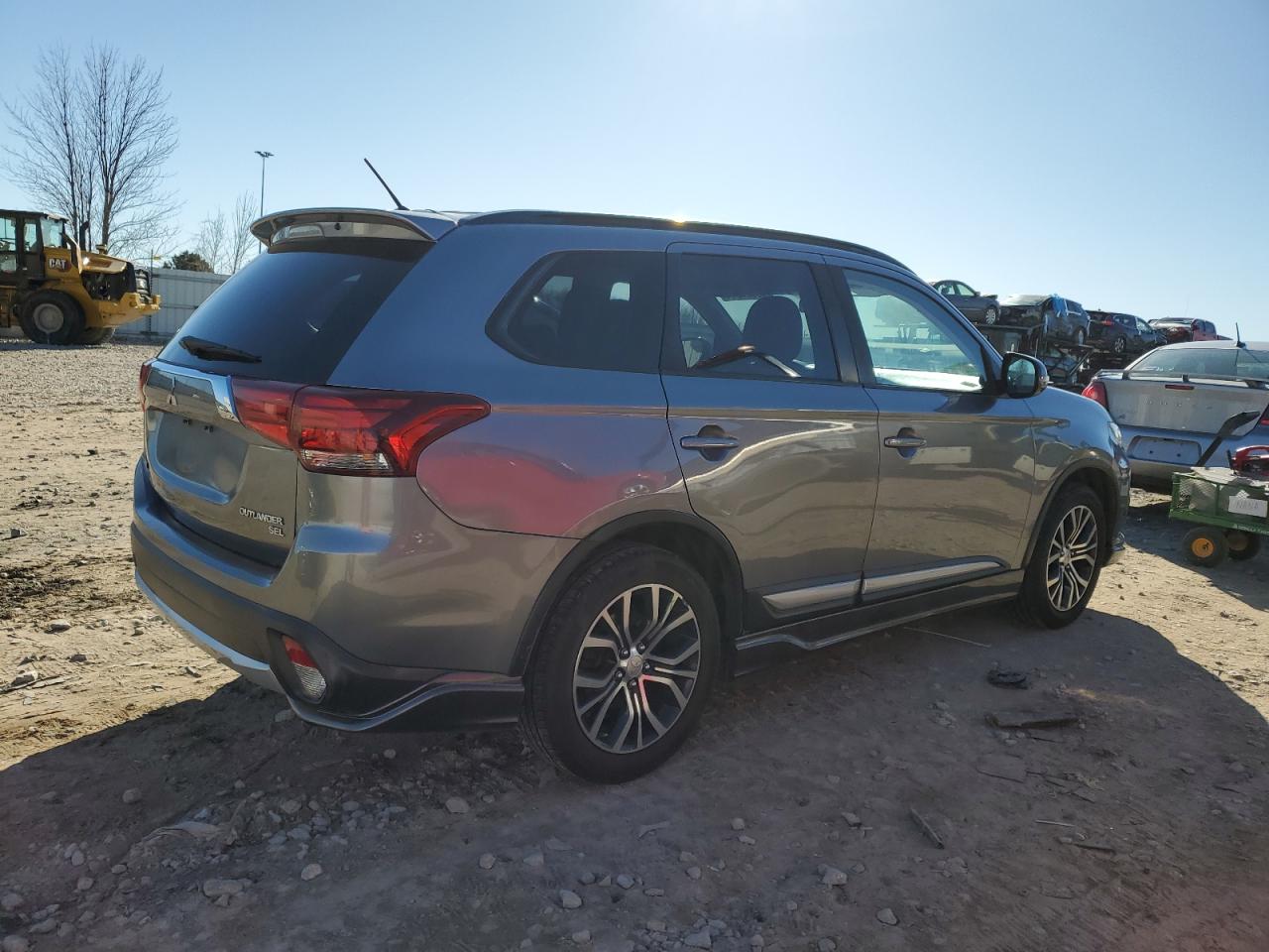 Photo 2 VIN: JA4AD3A37GZ061798 - MITSUBISHI OUTLANDER 