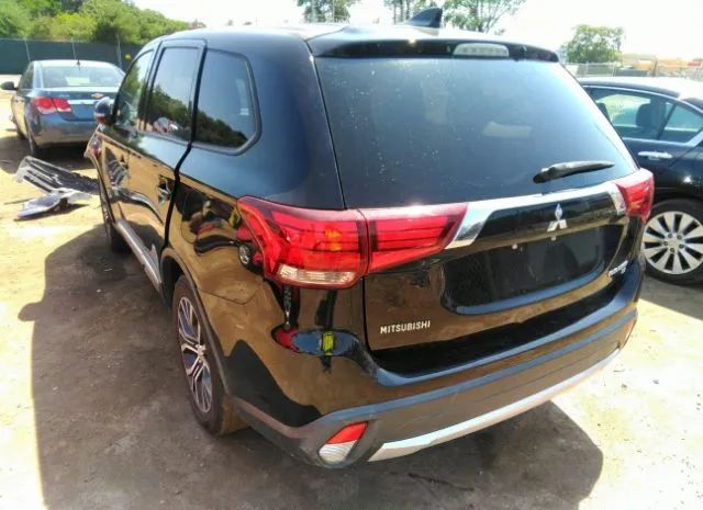 Photo 2 VIN: JA4AD3A37HZ057929 - MITSUBISHI OUTLANDER 