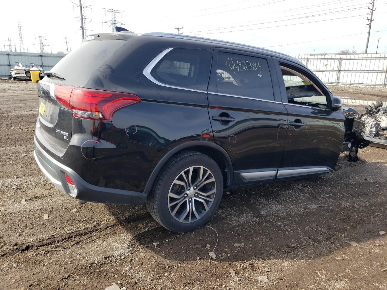 Photo 2 VIN: JA4AD3A37JZ010146 - MITSUBISHI OUTLANDER 