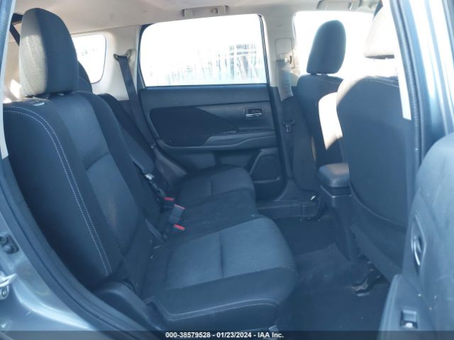 Photo 7 VIN: JA4AD3A37JZ015332 - MITSUBISHI OUTLANDER 