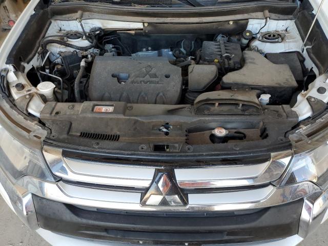 Photo 11 VIN: JA4AD3A37JZ035726 - MITSUBISHI OUTLANDER 