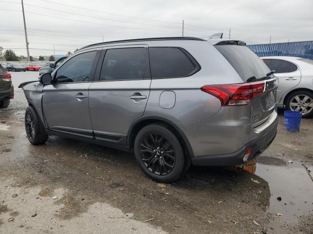 Photo 1 VIN: JA4AD3A37JZ055670 - MITSUBISHI OUTLANDER 