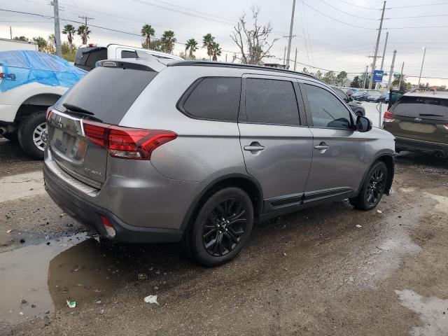 Photo 2 VIN: JA4AD3A37JZ055670 - MITSUBISHI OUTLANDER 