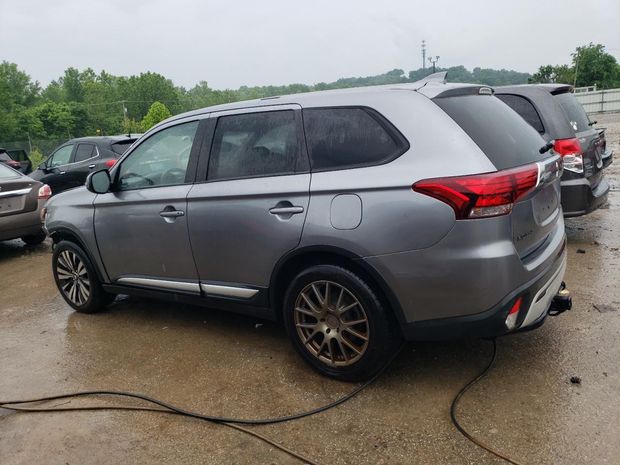 Photo 1 VIN: JA4AD3A37KZ045352 - MITSUBISHI OUTLANDER 