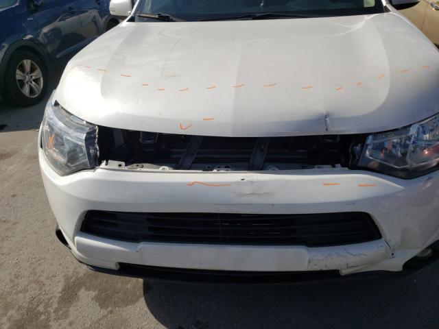 Photo 8 VIN: JA4AD3A38EZ009335 - MITSUBISHI OUTLANDER 