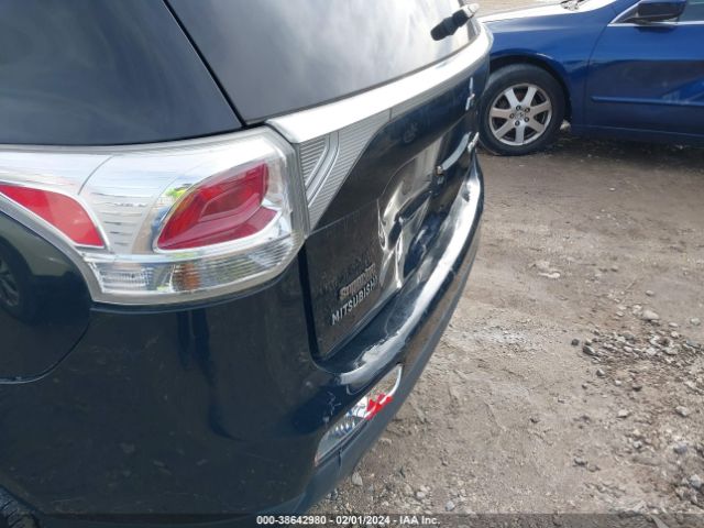 Photo 5 VIN: JA4AD3A38EZ018147 - MITSUBISHI OUTLANDER 