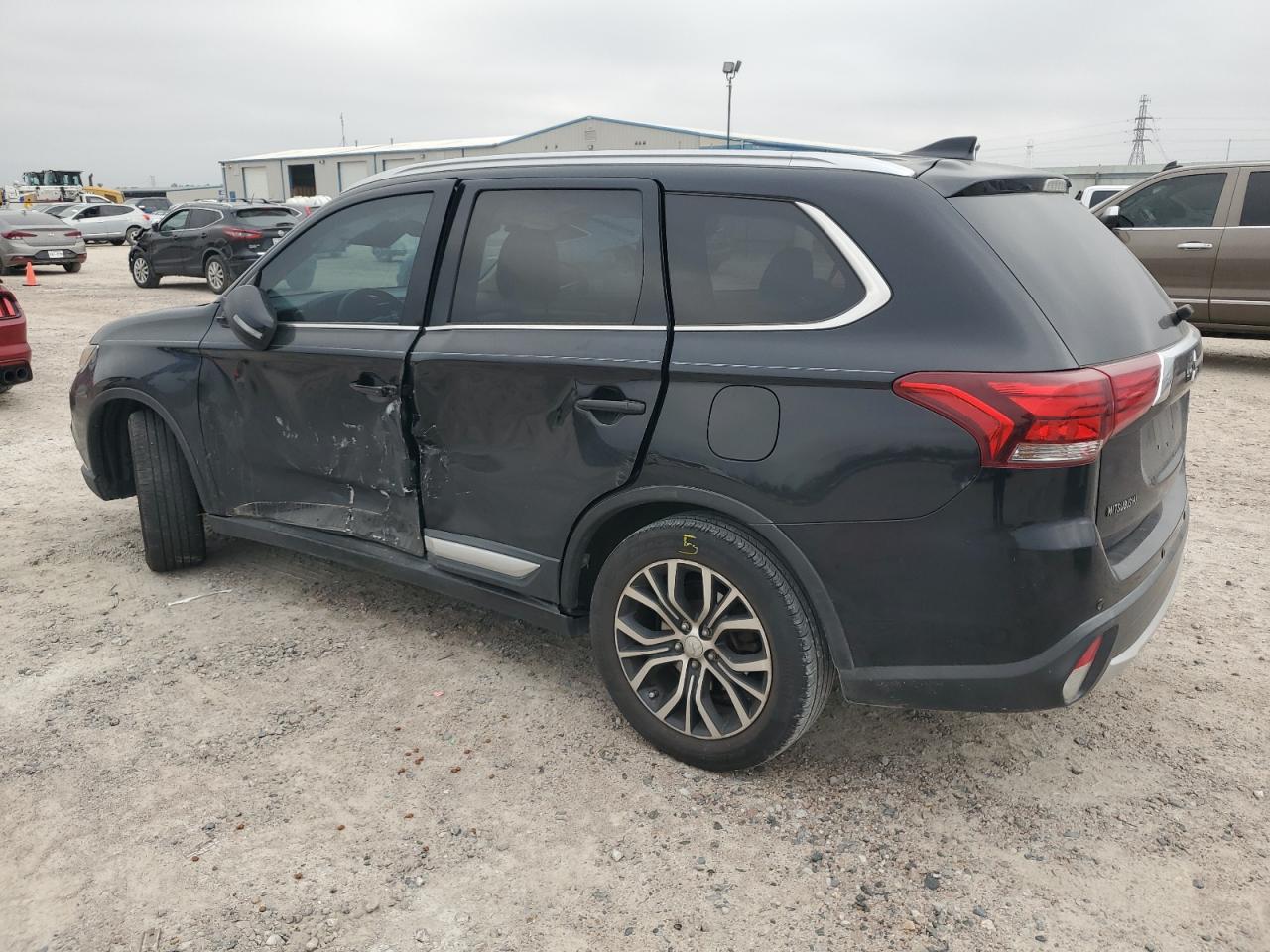 Photo 1 VIN: JA4AD3A38HZ013910 - MITSUBISHI OUTLANDER 