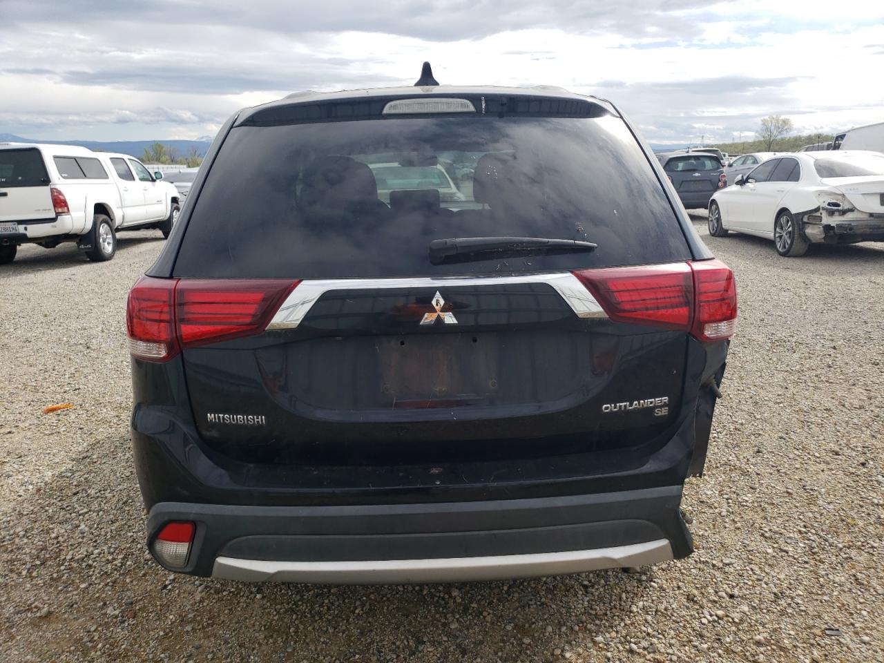 Photo 5 VIN: JA4AD3A38JZ000547 - MITSUBISHI OUTLANDER 