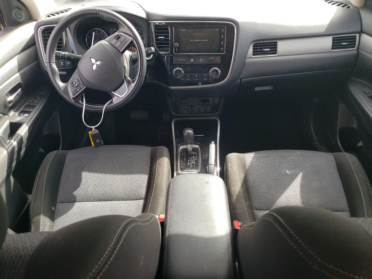 Photo 7 VIN: JA4AD3A38JZ000547 - MITSUBISHI OUTLANDER 