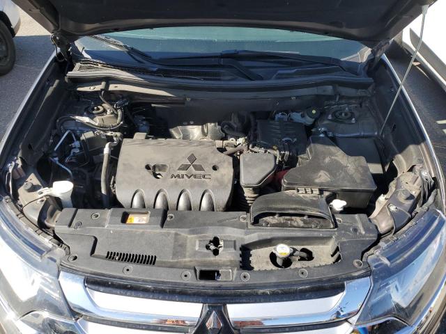 Photo 11 VIN: JA4AD3A38JZ006249 - MITSUBISHI OUTLANDER 