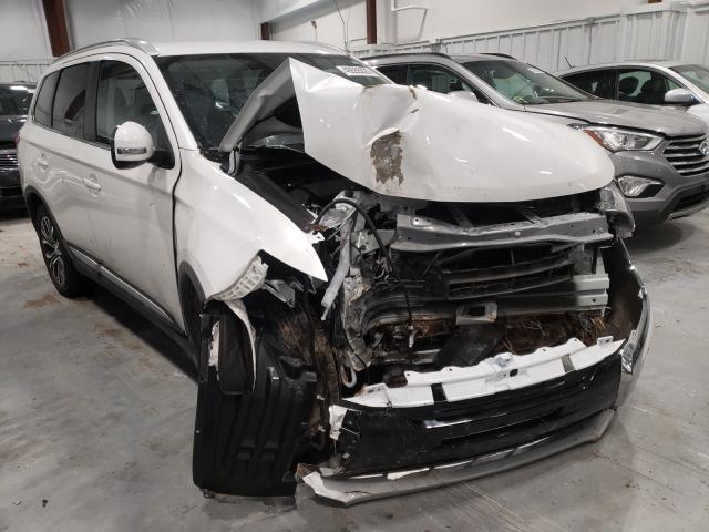 Photo 0 VIN: JA4AD3A38JZ015761 - MITSUBISHI OUTLANDER 