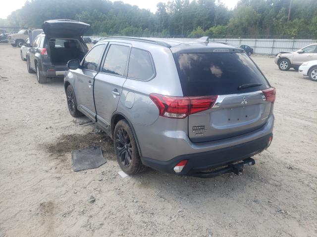 Photo 2 VIN: JA4AD3A38JZ030874 - MITSUBISHI OUTLANDER 