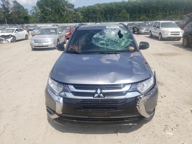 Photo 8 VIN: JA4AD3A38JZ030874 - MITSUBISHI OUTLANDER 