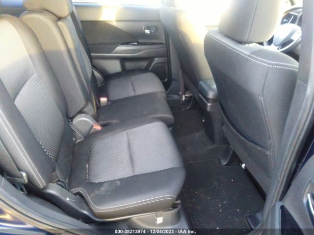 Photo 7 VIN: JA4AD3A38JZ037100 - MITSUBISHI OUTLANDER 