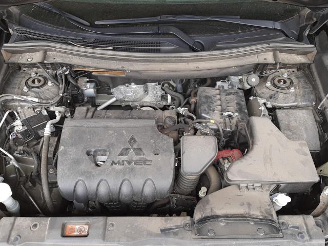 Photo 6 VIN: JA4AD3A38KZ034585 - MITSUBISHI OUTLANDER 