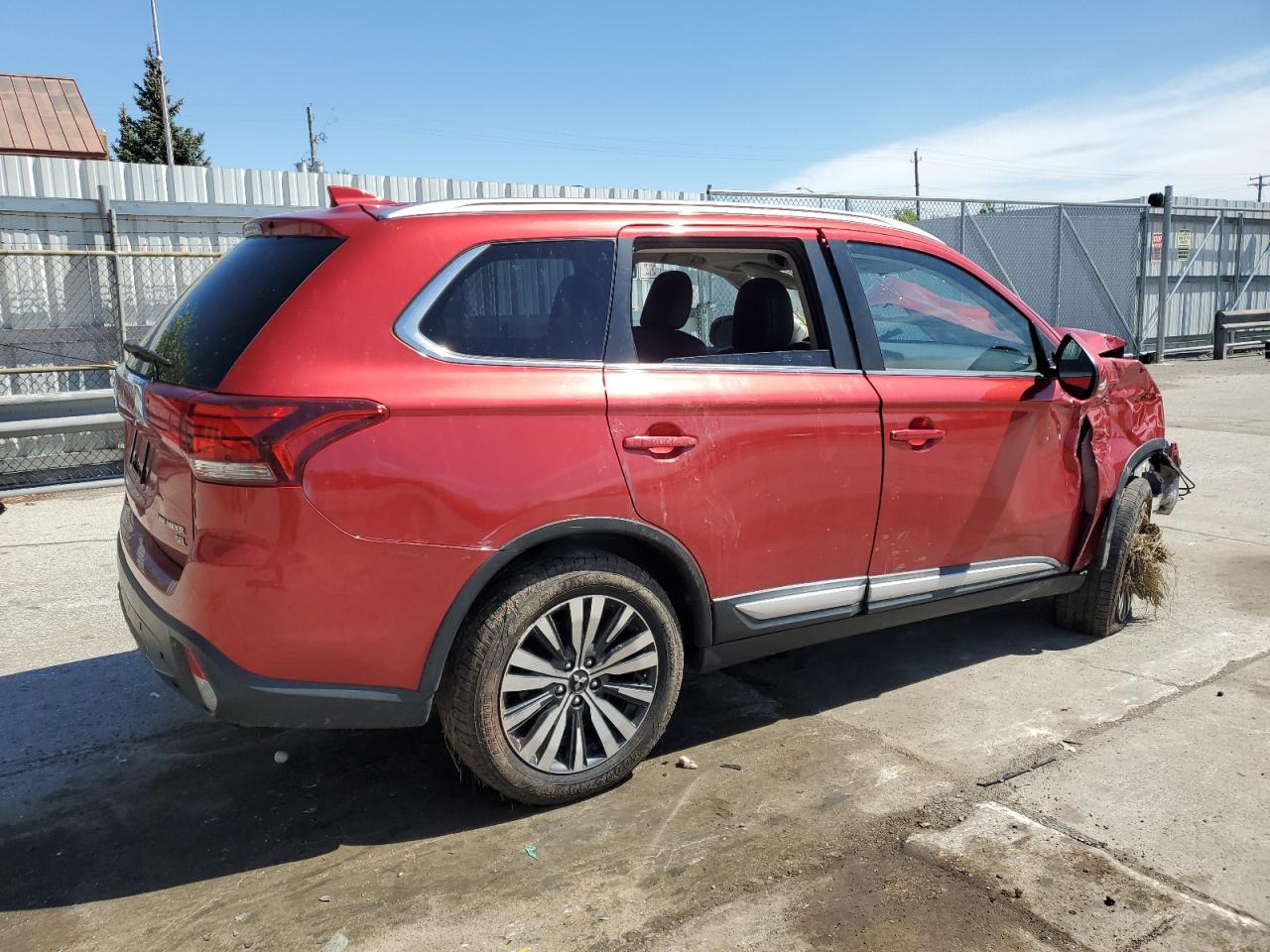 Photo 2 VIN: JA4AD3A38KZ035641 - MITSUBISHI OUTLANDER 