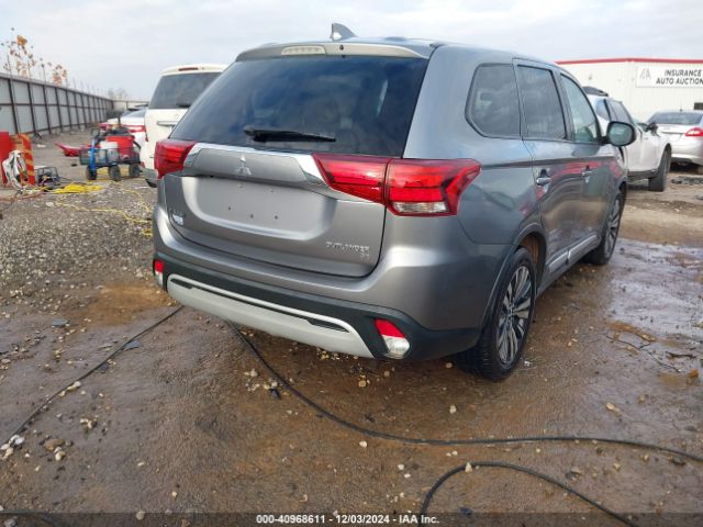 Photo 3 VIN: JA4AD3A38KZ042797 - MITSUBISHI OUTLANDER 