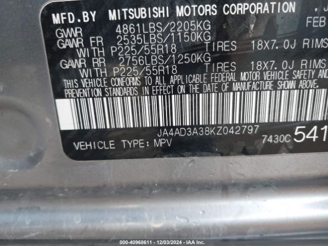 Photo 8 VIN: JA4AD3A38KZ042797 - MITSUBISHI OUTLANDER 