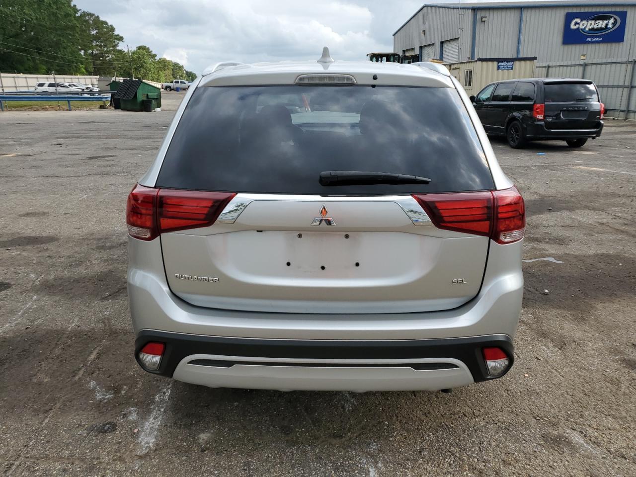 Photo 5 VIN: JA4AD3A38LZ018226 - MITSUBISHI OUTLANDER 