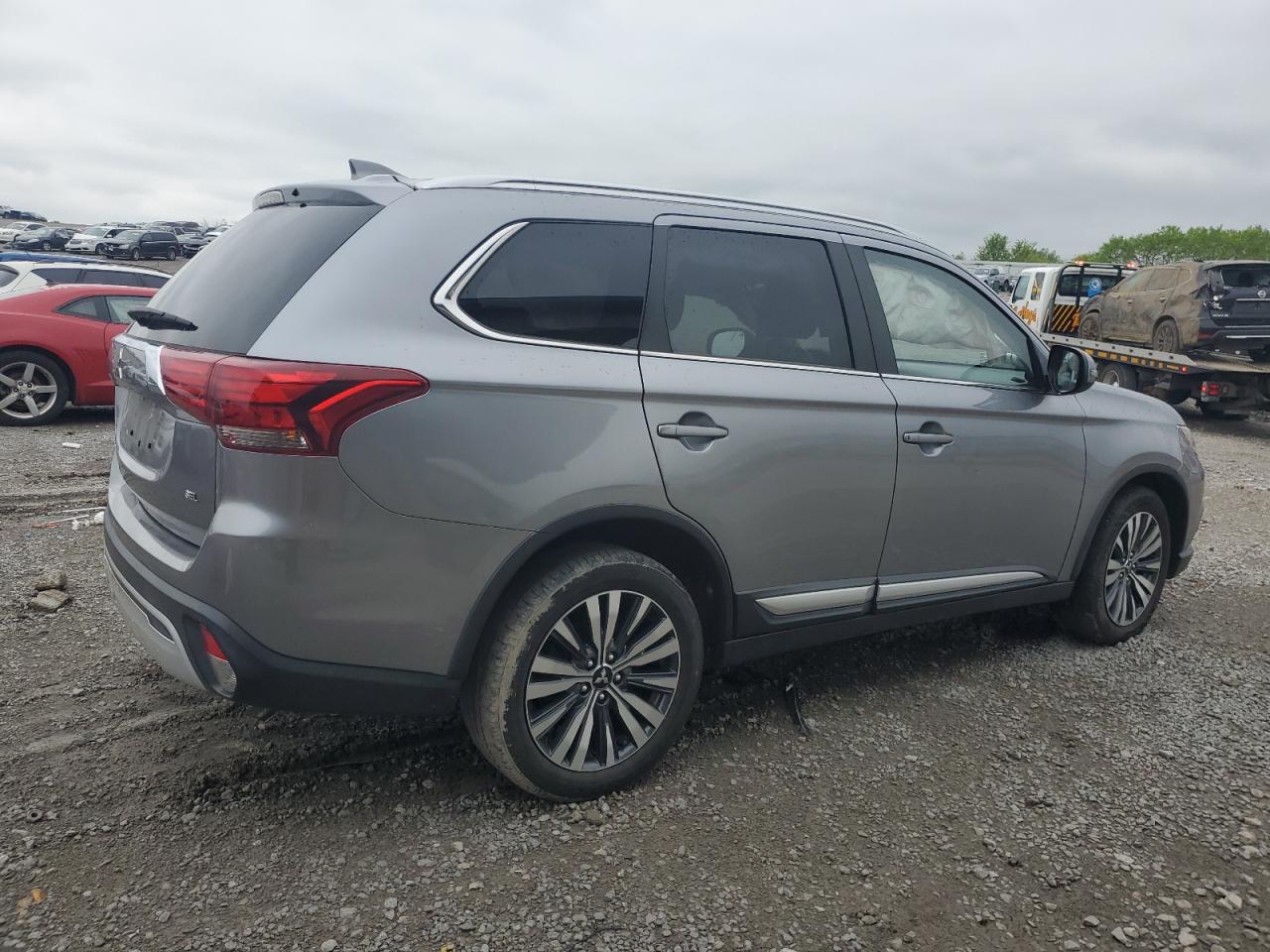 Photo 2 VIN: JA4AD3A38LZ033888 - MITSUBISHI OUTLANDER 