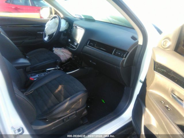 Photo 4 VIN: JA4AD3A38LZ039058 - MITSUBISHI OUTLANDER 