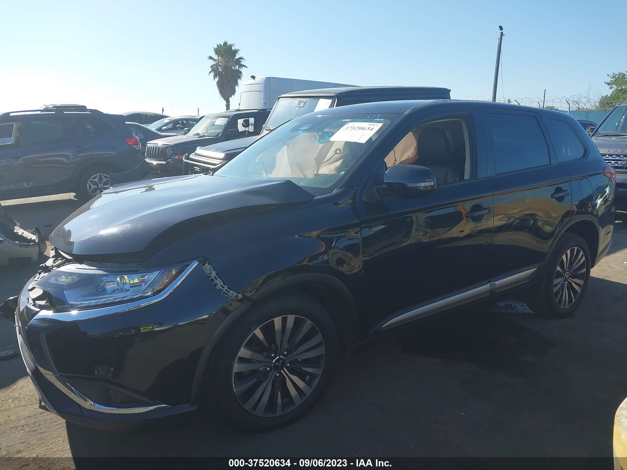 Photo 13 VIN: JA4AD3A38LZ039108 - MITSUBISHI OUTLANDER 