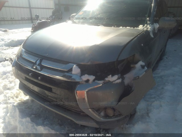 Photo 5 VIN: JA4AD3A39GZ004129 - MITSUBISHI OUTLANDER 