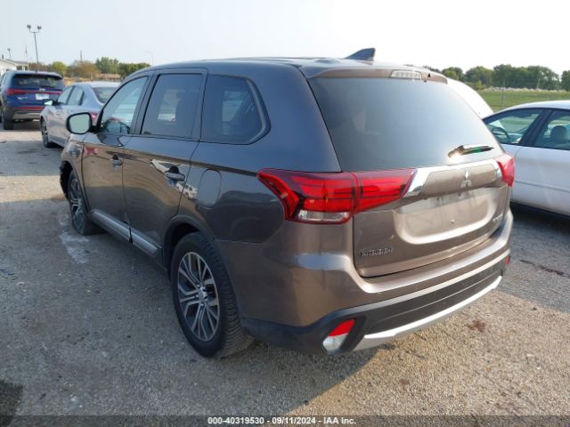 Photo 2 VIN: JA4AD3A39HZ068849 - MITSUBISHI OUTLANDER 