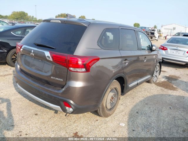 Photo 3 VIN: JA4AD3A39HZ068849 - MITSUBISHI OUTLANDER 