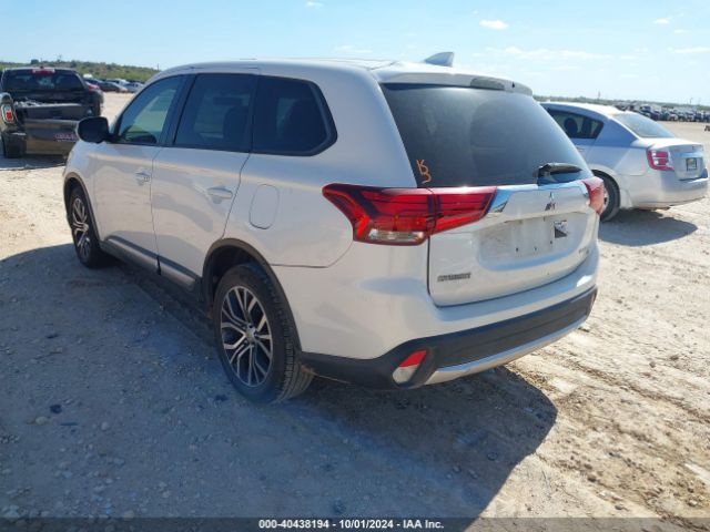 Photo 2 VIN: JA4AD3A39JZ024095 - MITSUBISHI OUTLANDER 