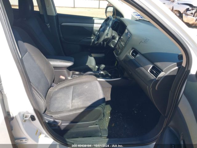 Photo 4 VIN: JA4AD3A39JZ024095 - MITSUBISHI OUTLANDER 