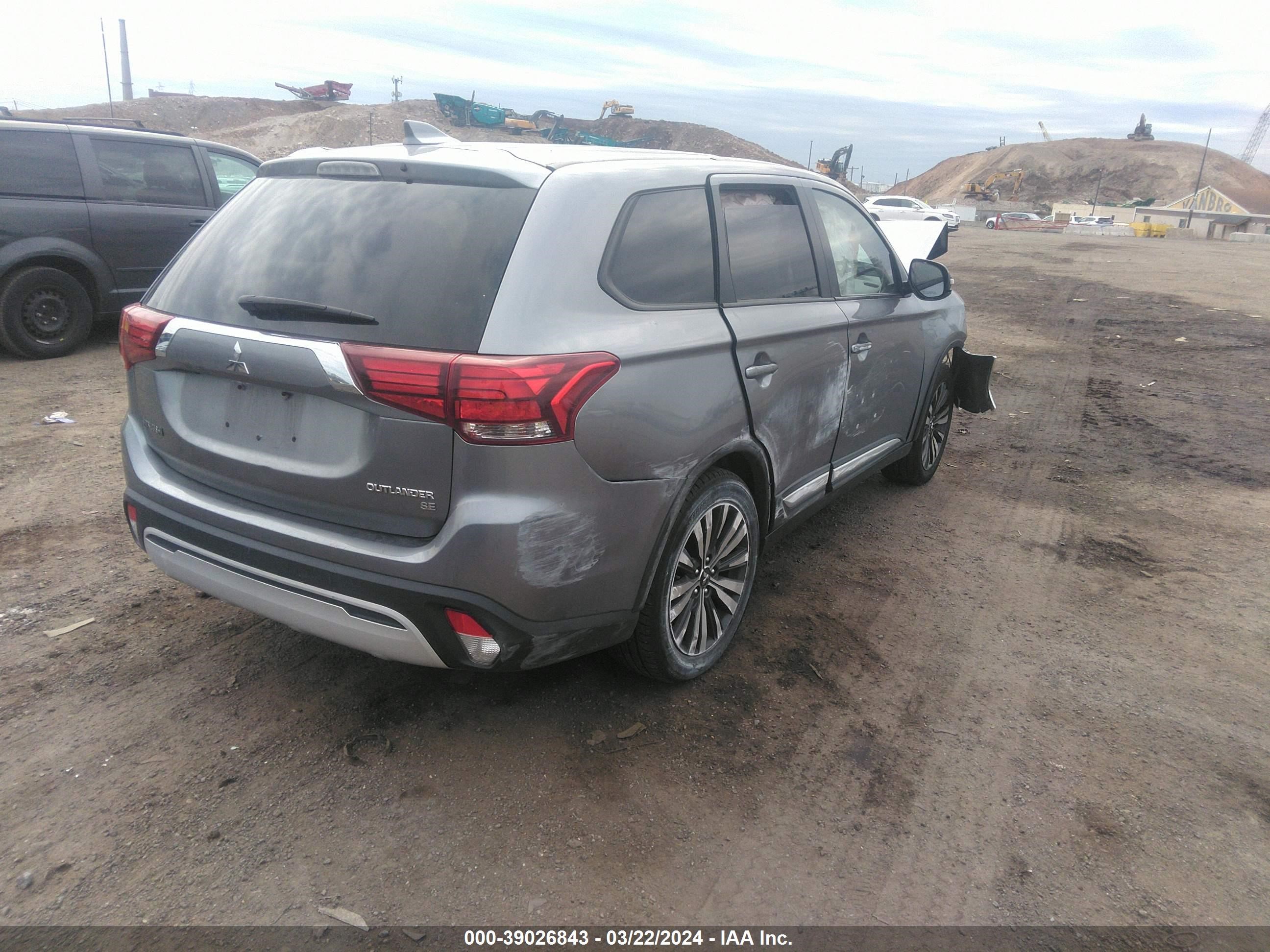 Photo 3 VIN: JA4AD3A39KZ008903 - MITSUBISHI OUTLANDER 