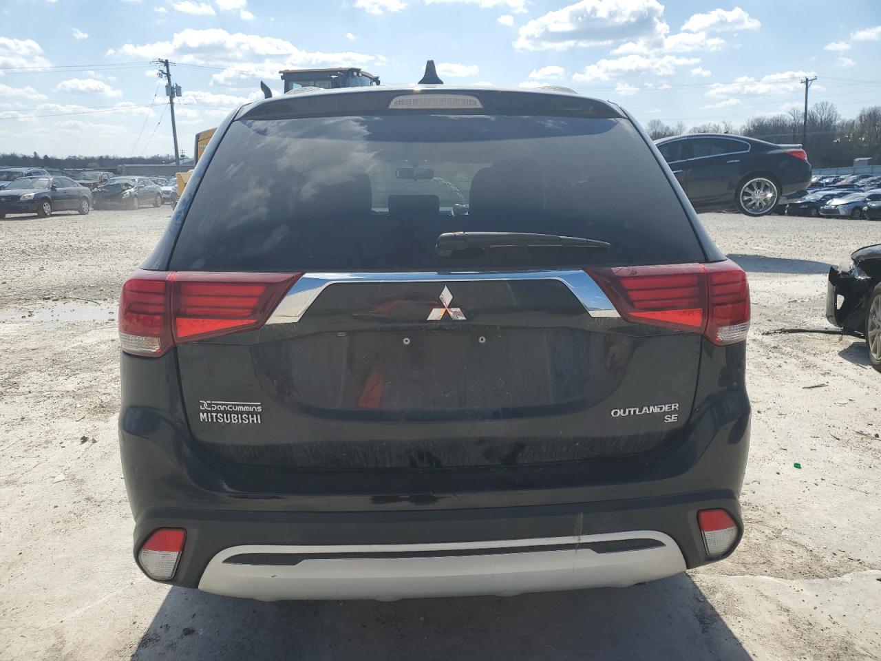 Photo 5 VIN: JA4AD3A39KZ045062 - MITSUBISHI OUTLANDER 