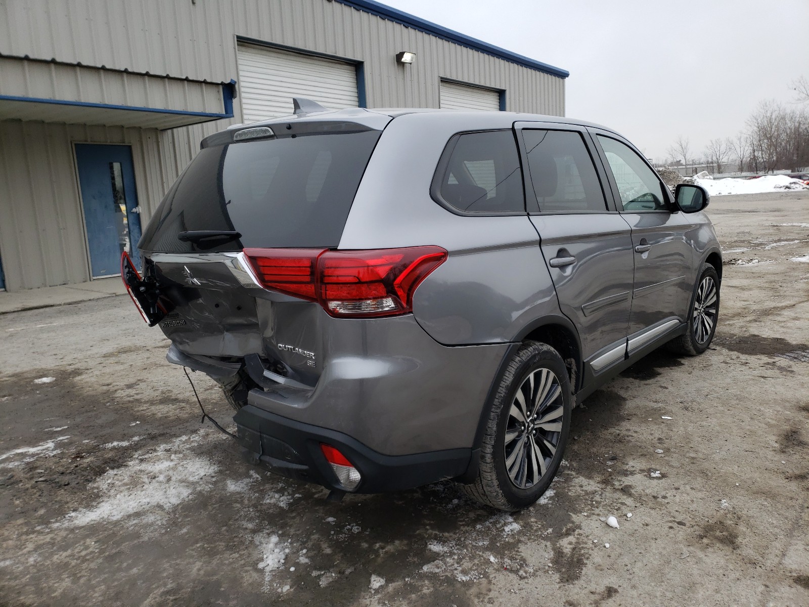 Photo 3 VIN: JA4AD3A39KZ047636 - MITSUBISHI OUTLANDER 