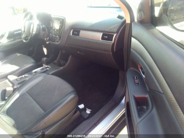 Photo 4 VIN: JA4AD3A3XFZ009239 - MITSUBISHI OUTLANDER 