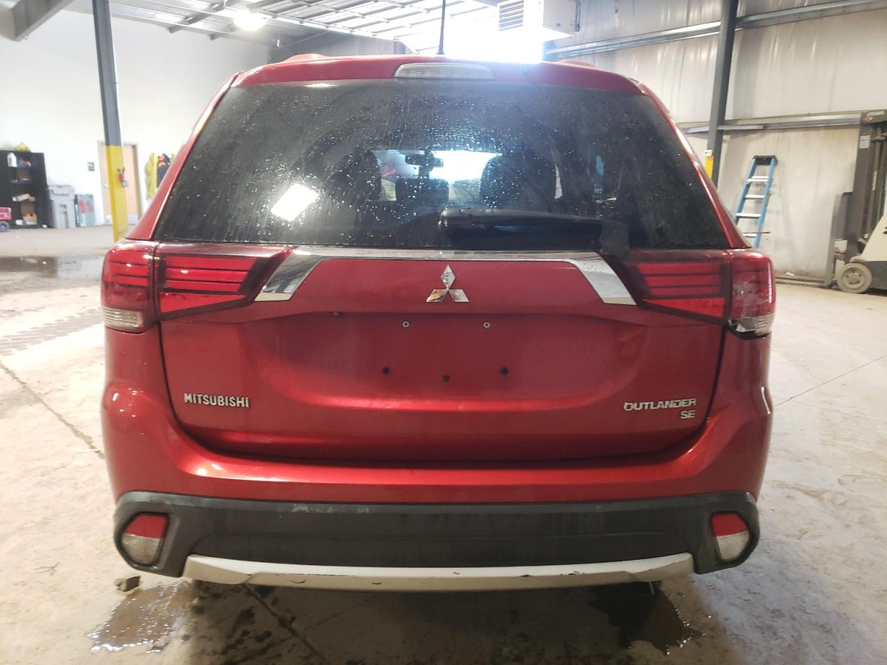 Photo 5 VIN: JA4AD3A3XGZ005418 - MITSUBISHI OUTLANDER 