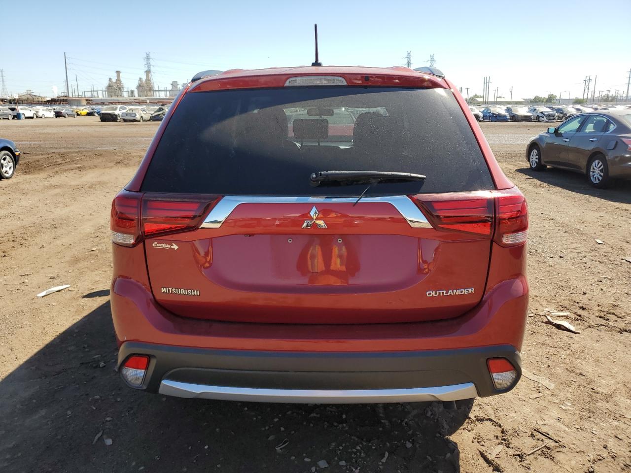 Photo 5 VIN: JA4AD3A3XGZ007511 - MITSUBISHI OUTLANDER 