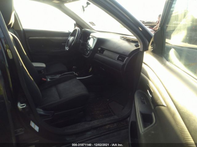 Photo 4 VIN: JA4AD3A3XHZ028599 - MITSUBISHI OUTLANDER 