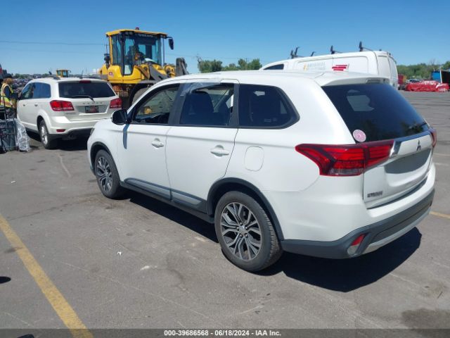 Photo 2 VIN: JA4AD3A3XHZ044348 - MITSUBISHI OUTLANDER 